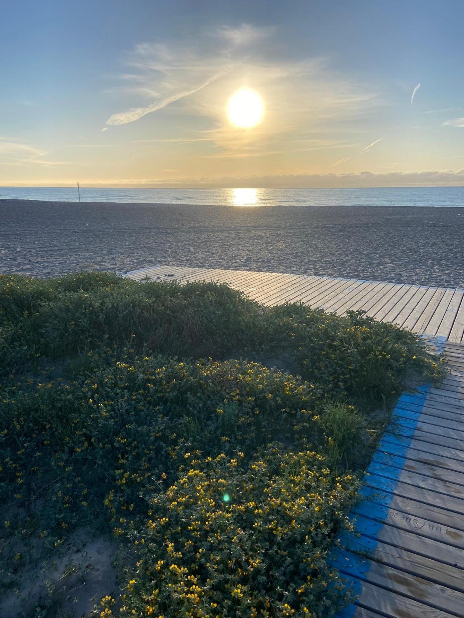 Primera Linea De Playa, Villa Conchita, Con Salida Al Mar 사군토 외부 사진